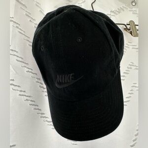 Nike Classic Black Hat